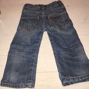 Adorable Wrangler retro jeans